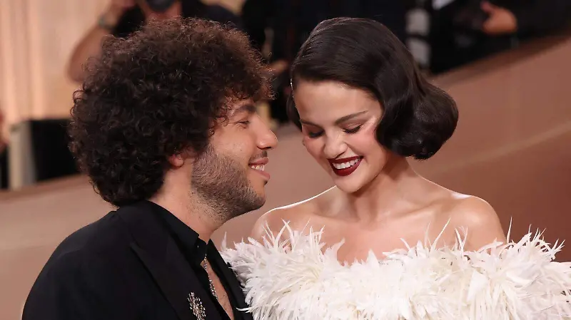 Selena Gomez y su esposo Benny Blanco